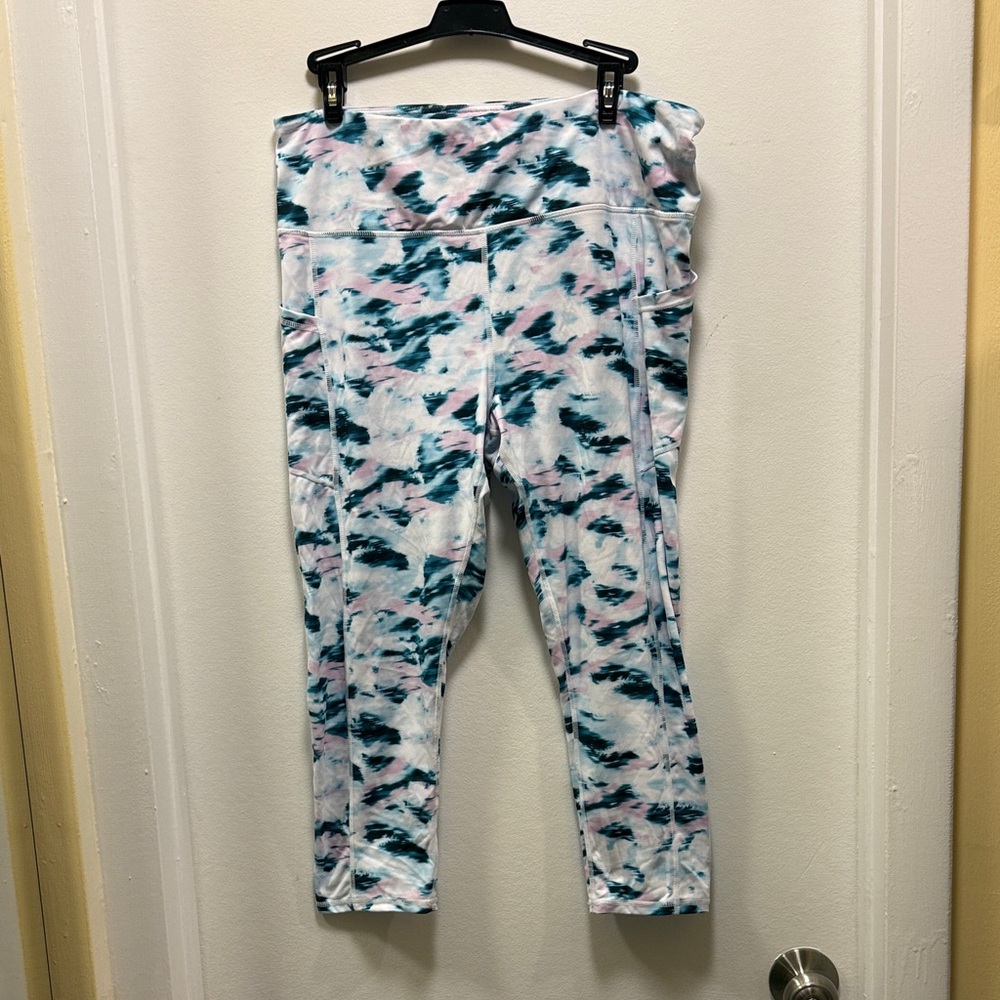 GAIAM Women's Patterned Capris - Blue and Pink